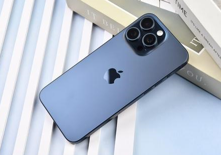 安徽苹果维修点分享iPhone 15 Pro Max屏幕更换全新实操风险 
